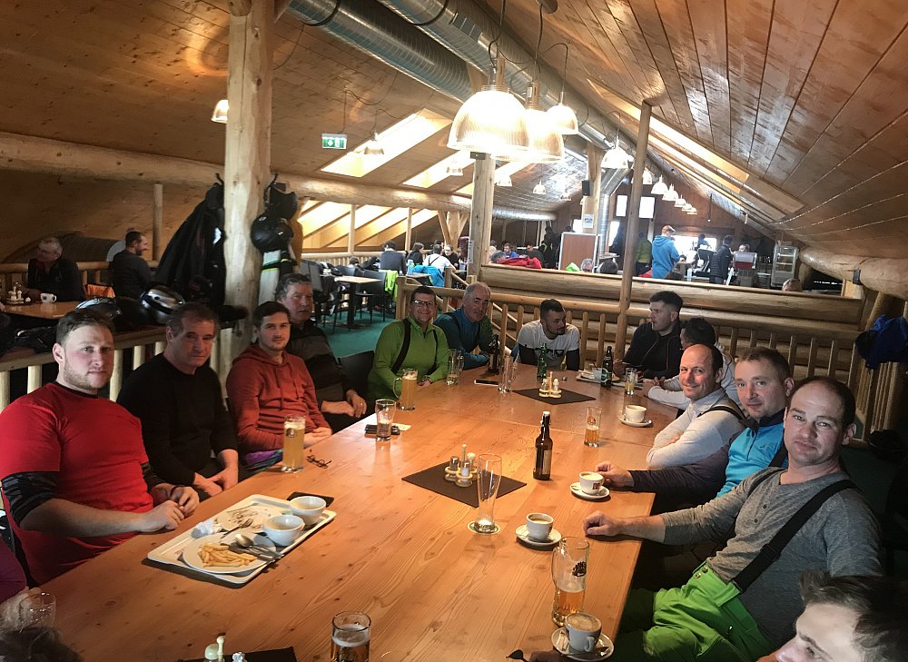 Gruppenbild auf der Piste